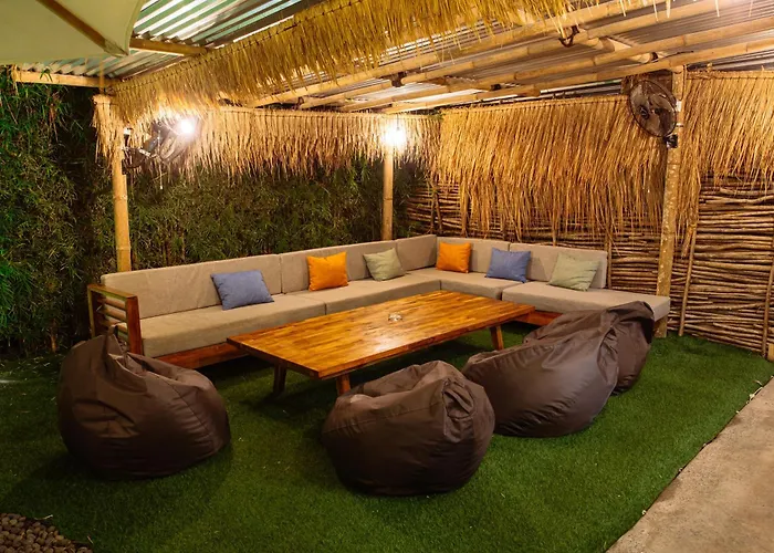 بيت شباب What The Duck Backpackers *