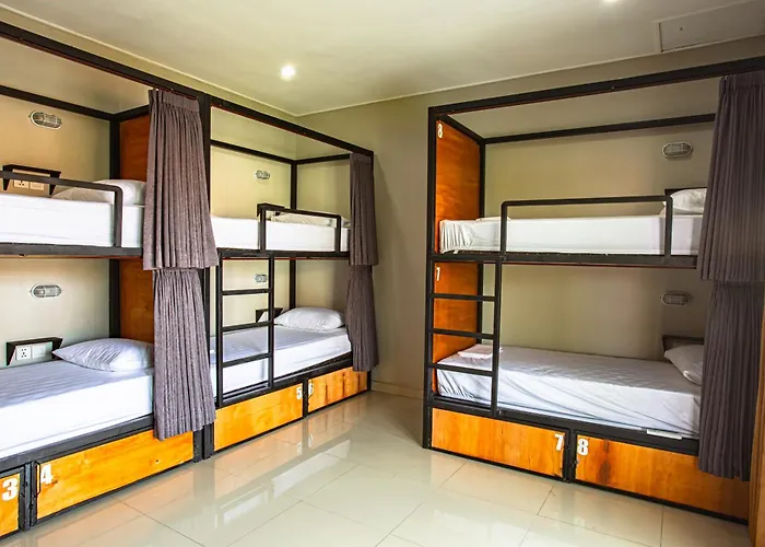 What The Duck Backpackers Albergue